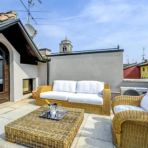 Prestige , Sirmione Italia